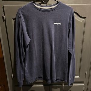 Men’s Patagonia long sleeve tee. Good condition